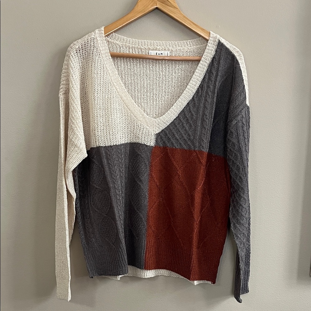 E&M Town Square color block sweater in cream, grey and rust size small-runs big
